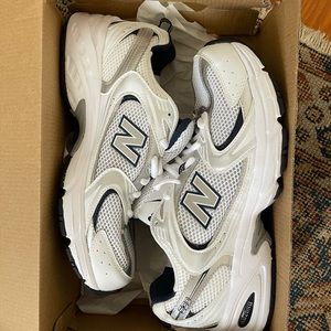 Brand New New Balance MR530 Sneakers (Size 8.5 US)